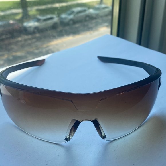 Y2K Ombre Sunnies - Picture 2 of 3